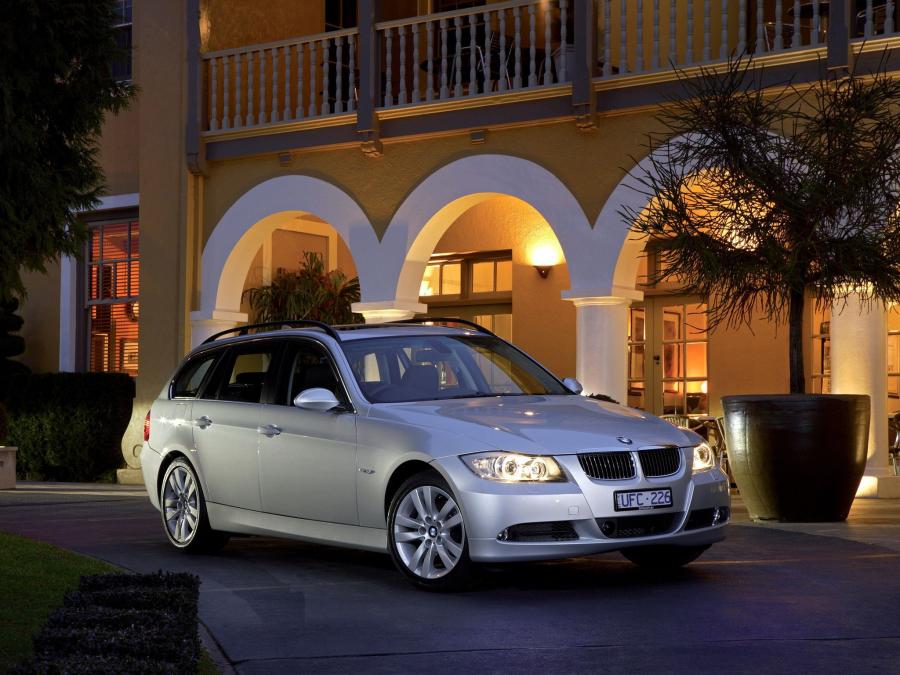  BMW 323i Touring 2006 года  (фото 2 из 5)